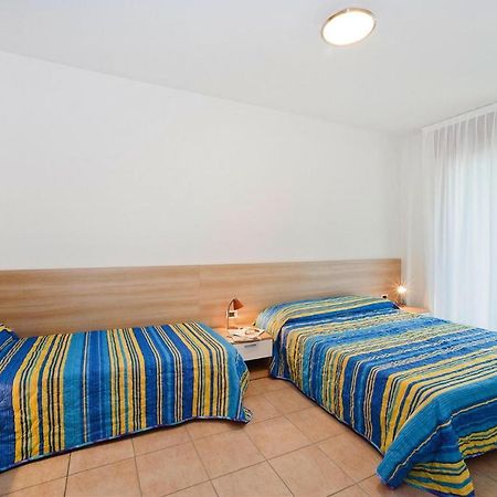 Apartment In Caorle With Heating Екстериор снимка