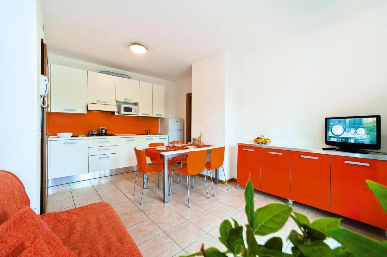 Apartment In Caorle With Heating Екстериор снимка